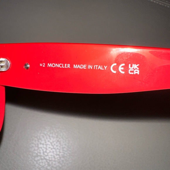 New Moncler Blanche Sunglasses - Picture 15 of 16